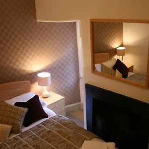  Apartment Royal Mile Budget