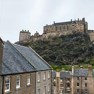  Apartment In With Great View On Castle